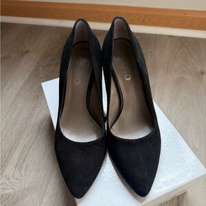 Mano Black Suede Pointed-Toe Pumps